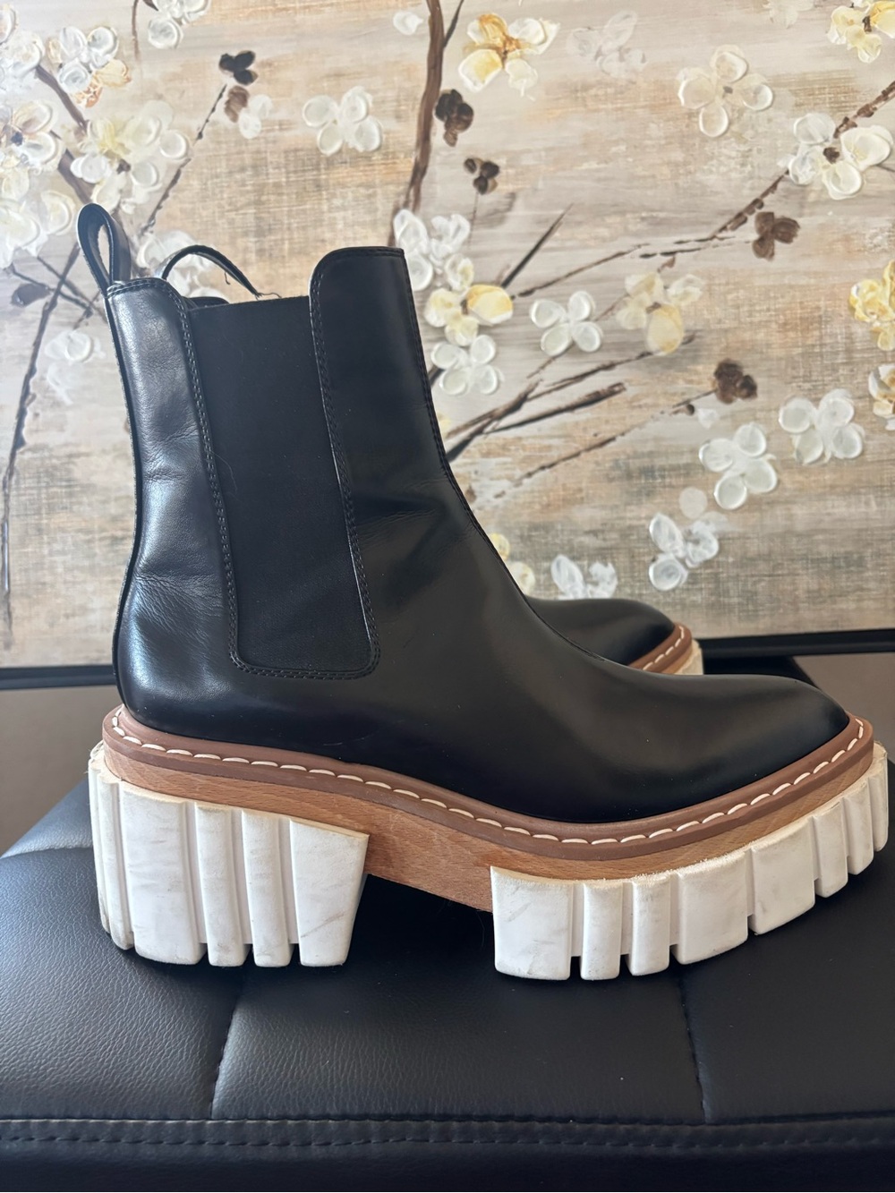 Stella McCartney Black Leather Lace-Up Platform Boots with White Chunky Sole - Picture 6 of 14